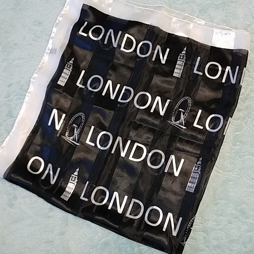 Scarf/ London